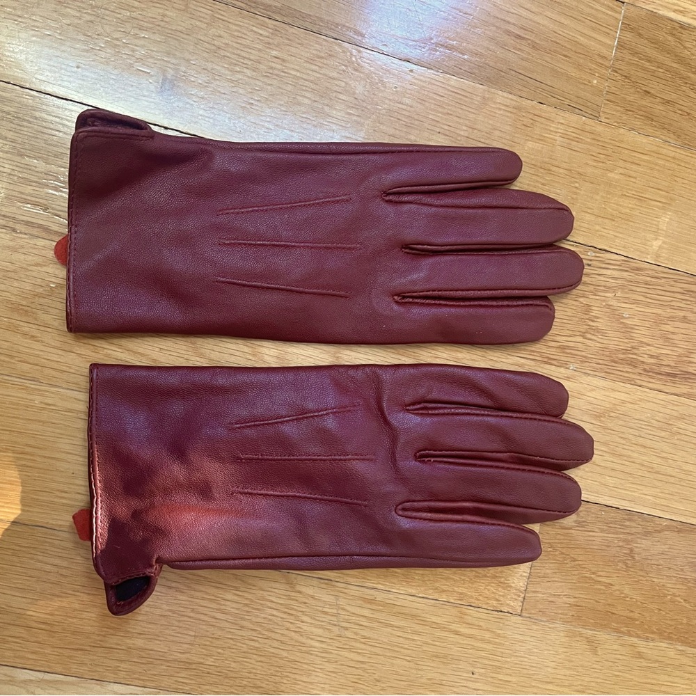 NWOT Women’s Leather Gloves